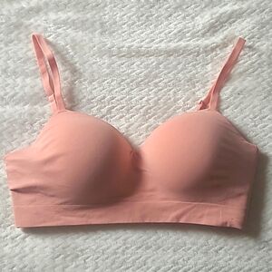 Truekind size L sports bra